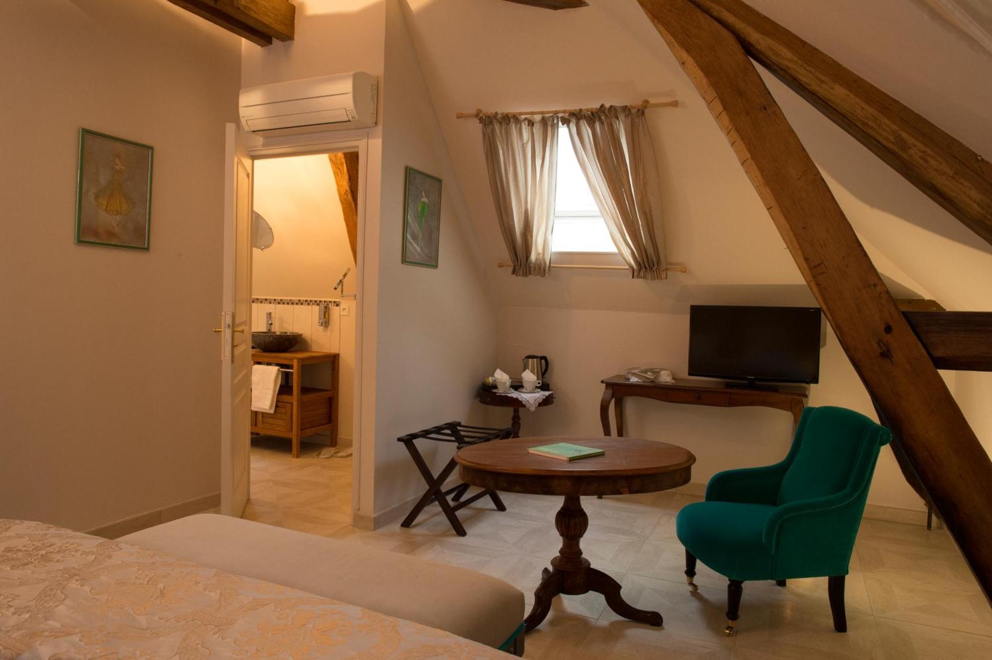 Aux Charmes De Maintenon Szoba fotó