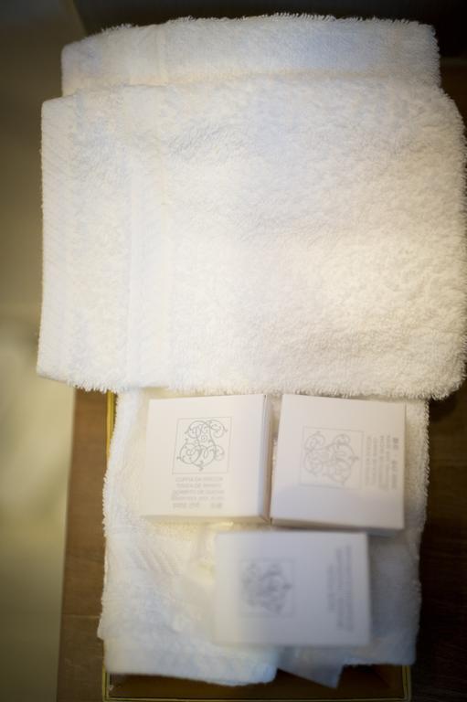 Aux Charmes De Maintenon Kültér fotó