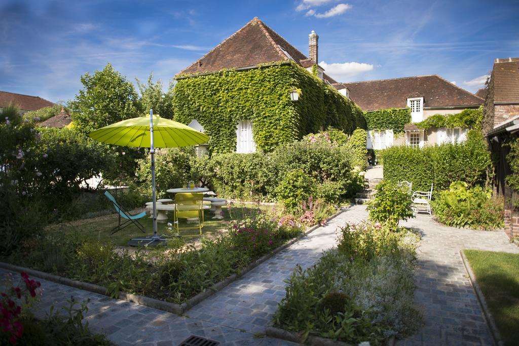 Aux Charmes De Maintenon Kültér fotó