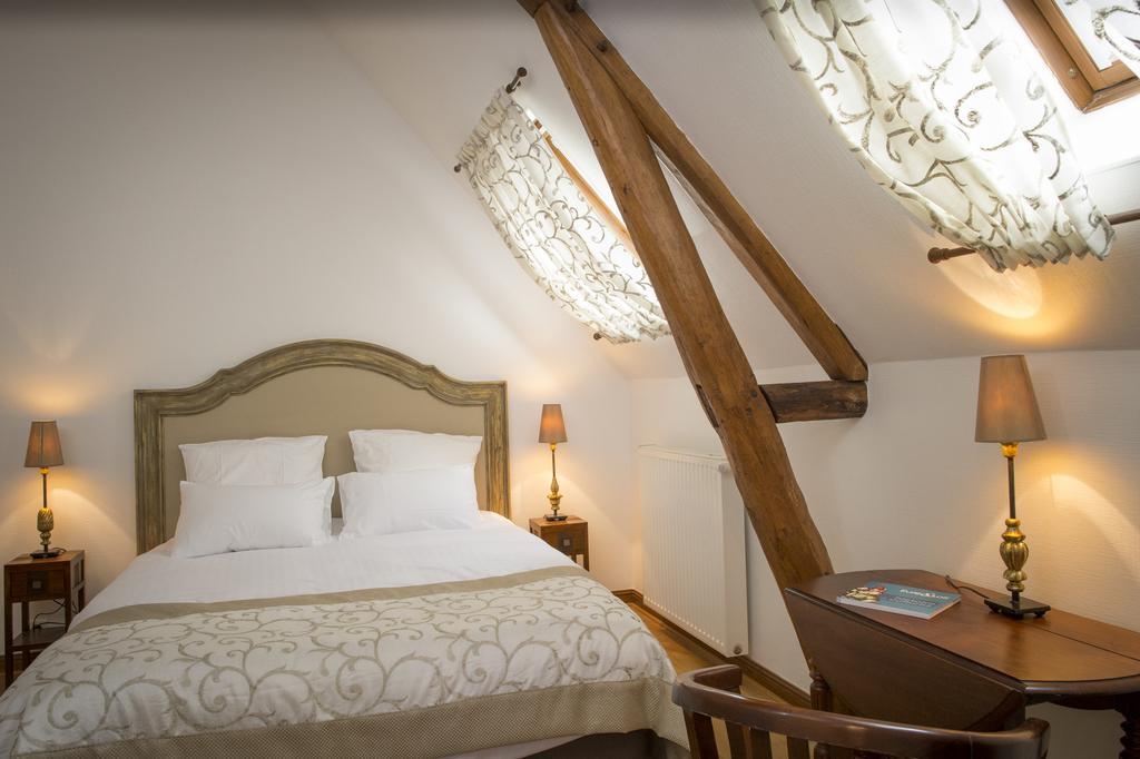 Aux Charmes De Maintenon Szoba fotó