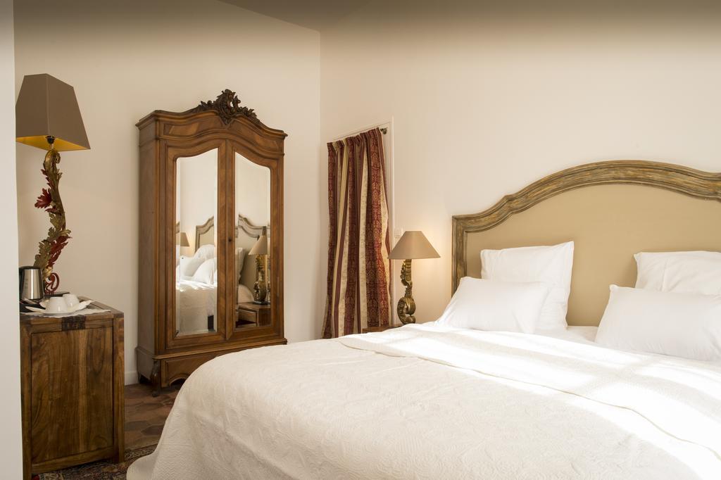Aux Charmes De Maintenon Szoba fotó