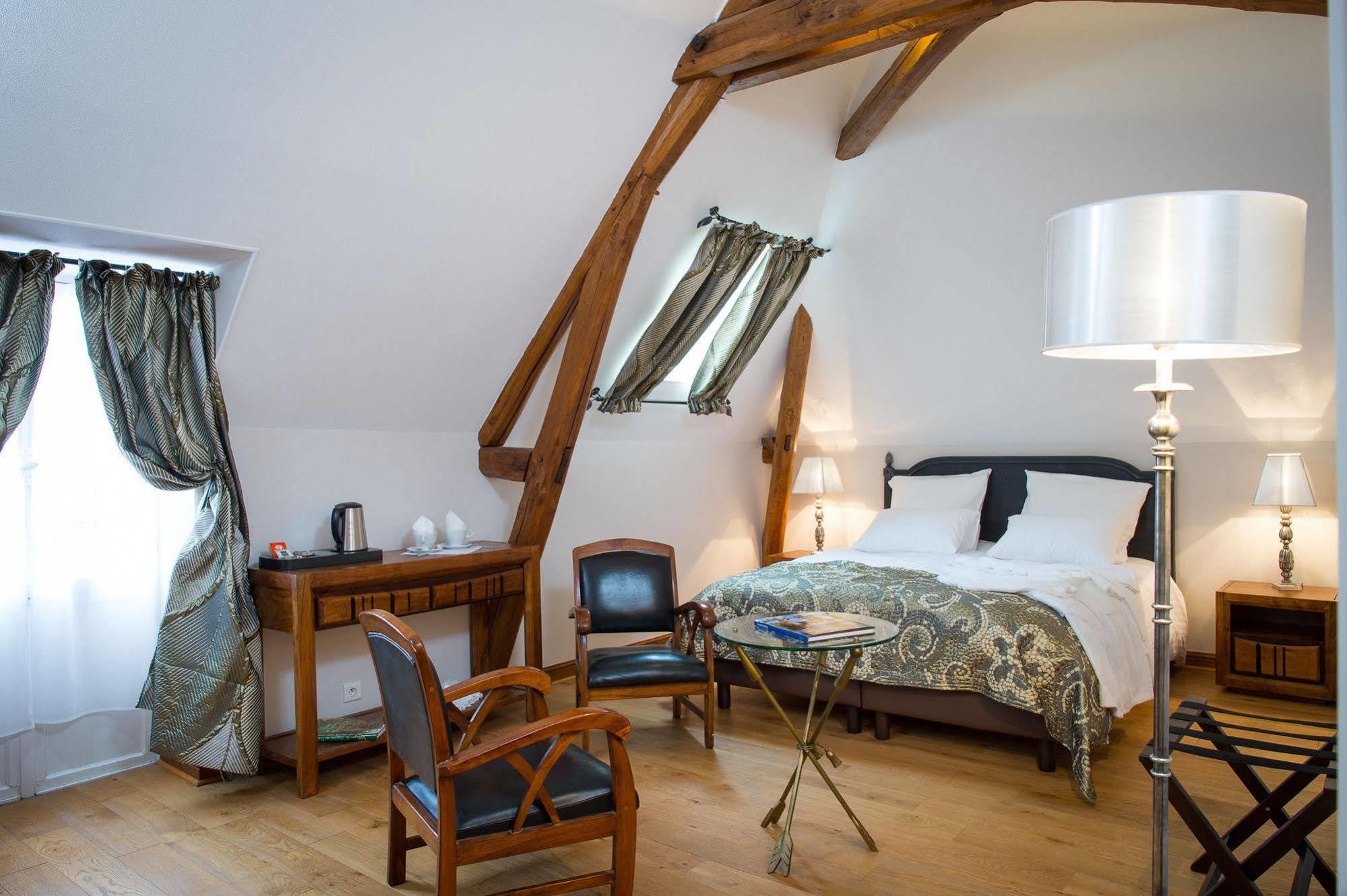 Aux Charmes De Maintenon Kültér fotó